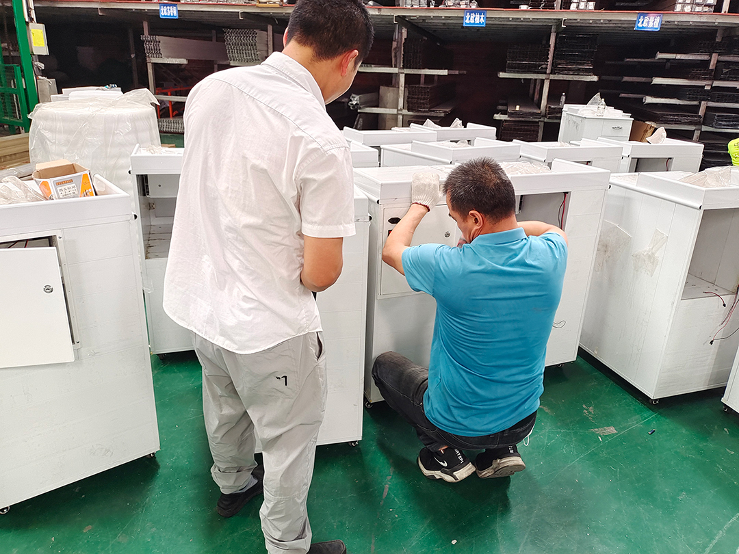 又一批高科技全鋁智能醫療柜出貨了！